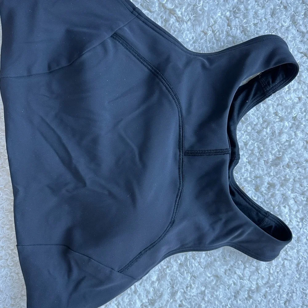 lululemon x Barry’s sports bra top - Picture 4 of 6